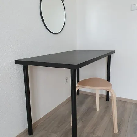 Flora Business Mit Balkon Lejlighed Duisburg
