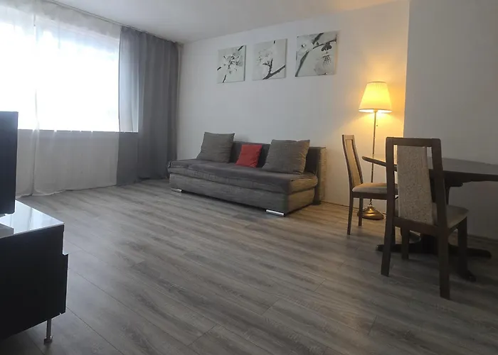 Flora Business Mit Balkon דירה *