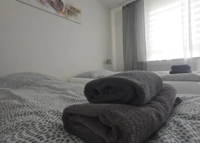 Flora Business Mit Balkon דירה דיסבורג